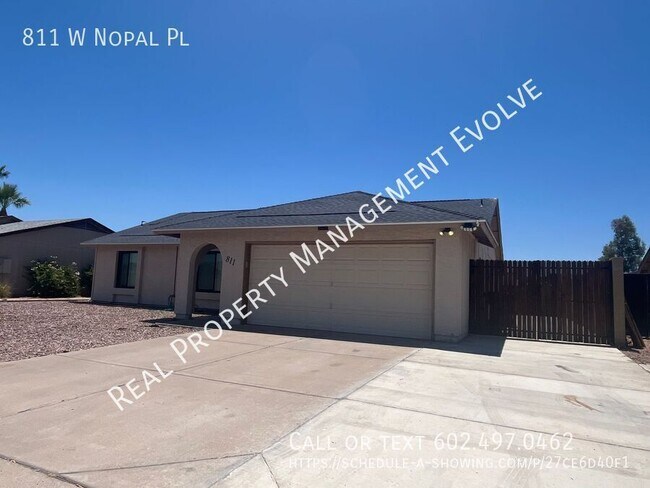 Building Photo - 811 W Nopal Pl