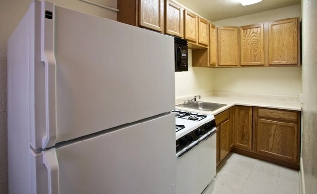 Building Photo - The Brady Apartments