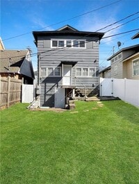 Building Photo - 202 S College St