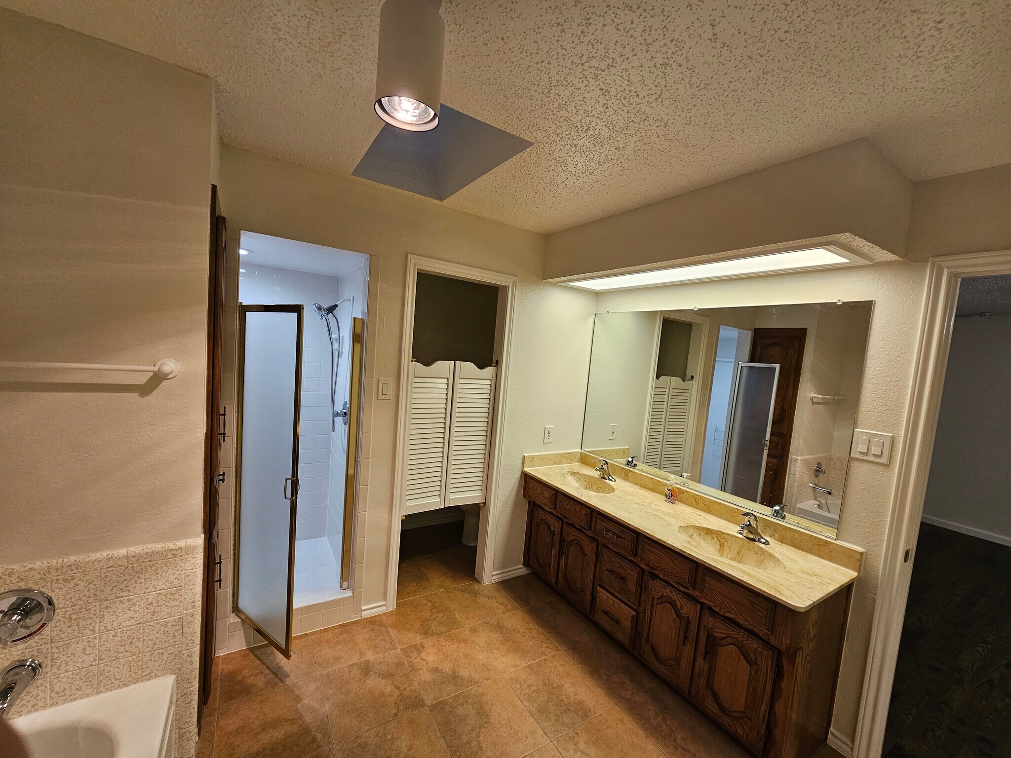 Building Photo - 224 Simmons Dr