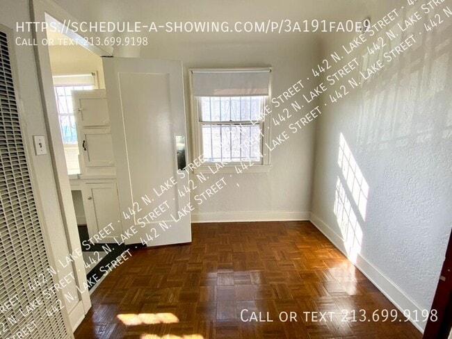 Building Photo - 442 N Lake St