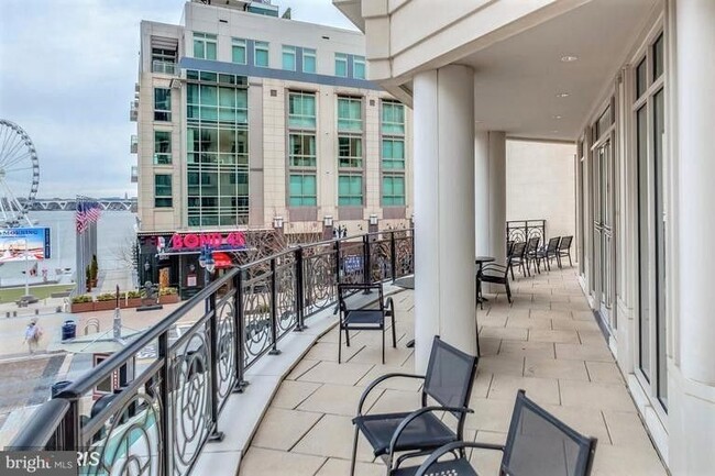 Building Photo - Luxurious 1 Bedroom Condo in National Harbor!