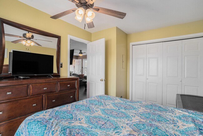 Building Photo - 4314 S Ocean Blvd