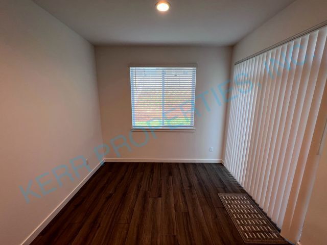 Building Photo - FREE RENT! Charming 3-Bed Home with 2.5 Baths in Serene Happy Valley – 1609 Sq Ft of Comfort!