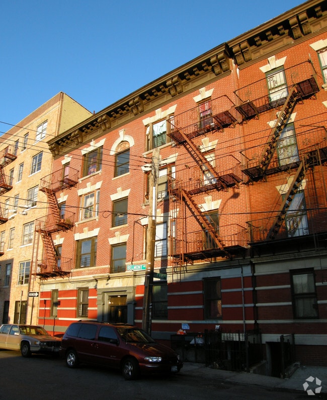 Primary Photo - 2035 Belmont Ave