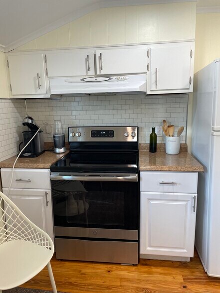 Building Photo - 93 Lafayette St