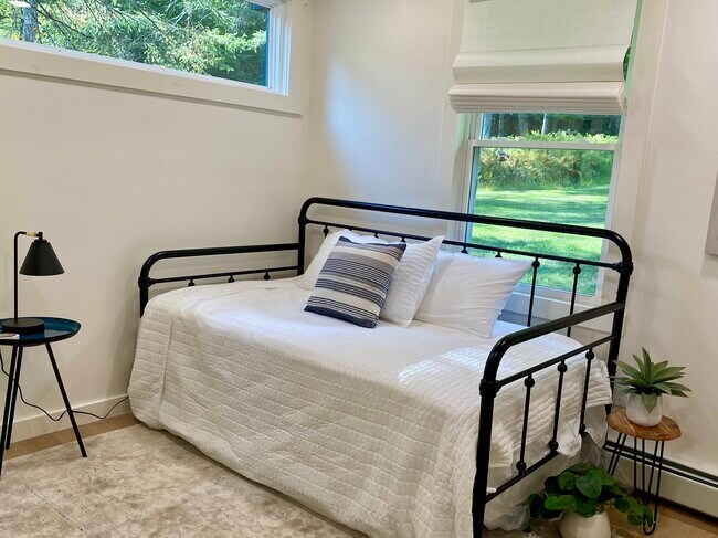 Building Photo - 13 Brenner Rd