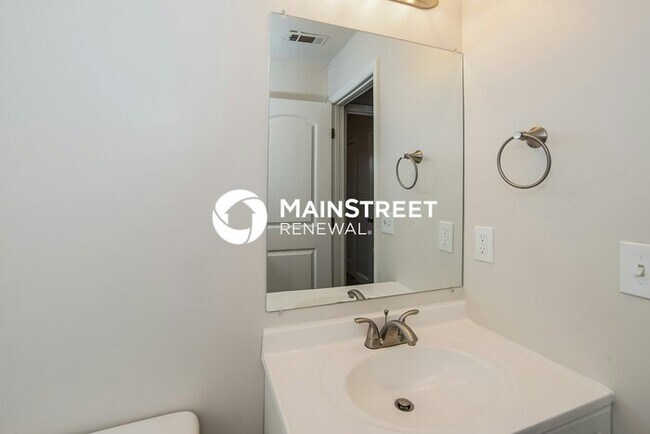 Building Photo - 3 Bedroom Pet-Friendly Home in KODAK, TN with Main Street Renewal