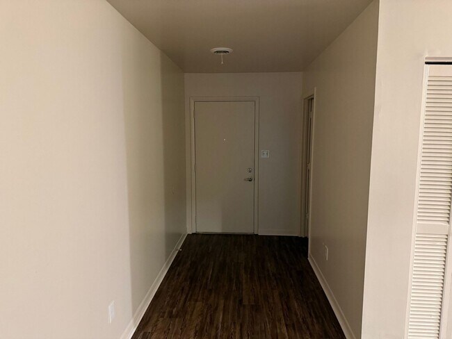 Building Photo - 2023 Belle Terra Rd