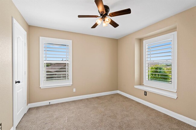 Building Photo - 100 Speckle Park Dr