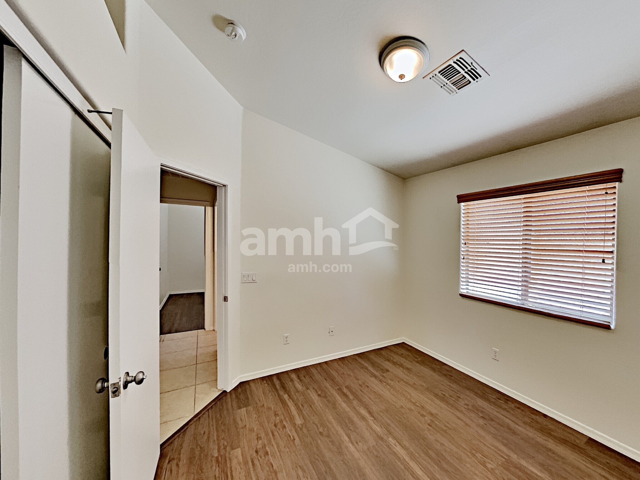 Building Photo - 3207 S 94th Ave