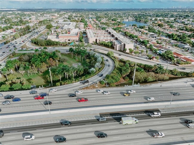 Building Photo - 1900 W 68th St