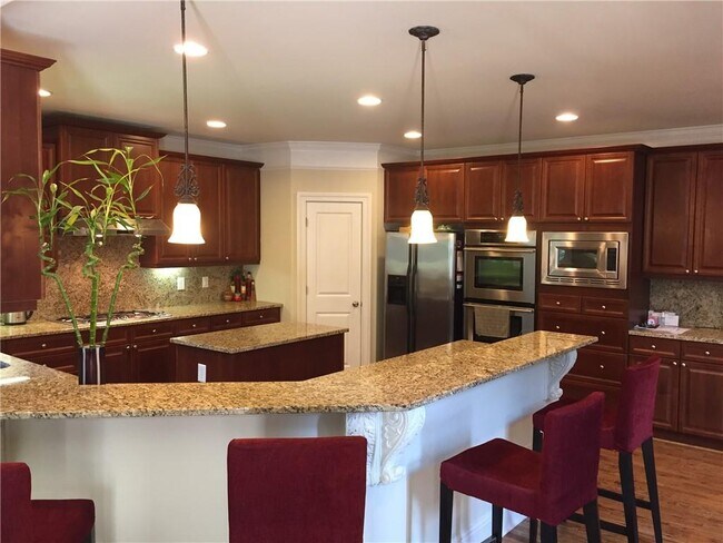 Building Photo - 9858 Talisman Dr