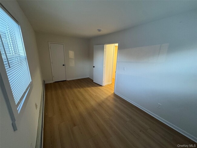 Building Photo - 98 E Market St