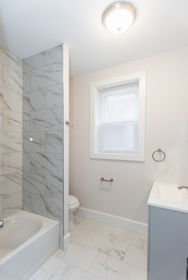 Building Photo - 6029 Jefferson St