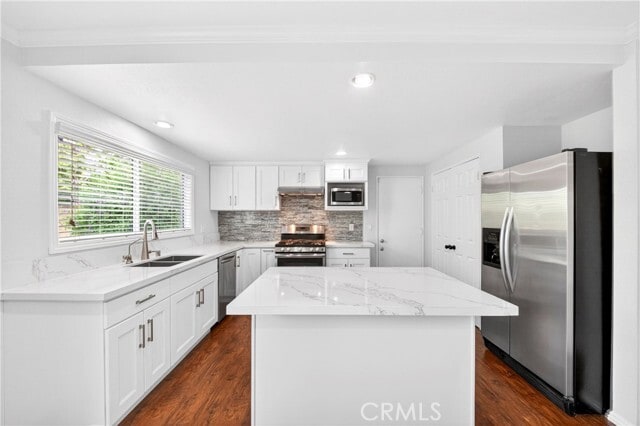 Building Photo - 17323 Grayland Ave