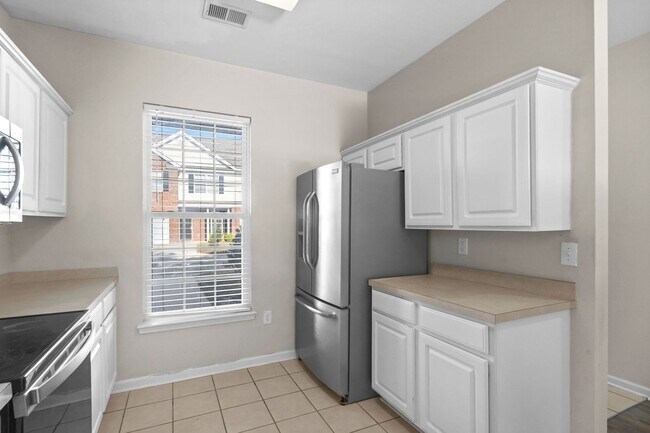 Building Photo - 3BR Townhome Carolina Forest – GREAT PRICE - Community Pool/Lake View