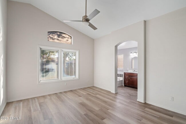 Building Photo - 523 W Kelton Ln