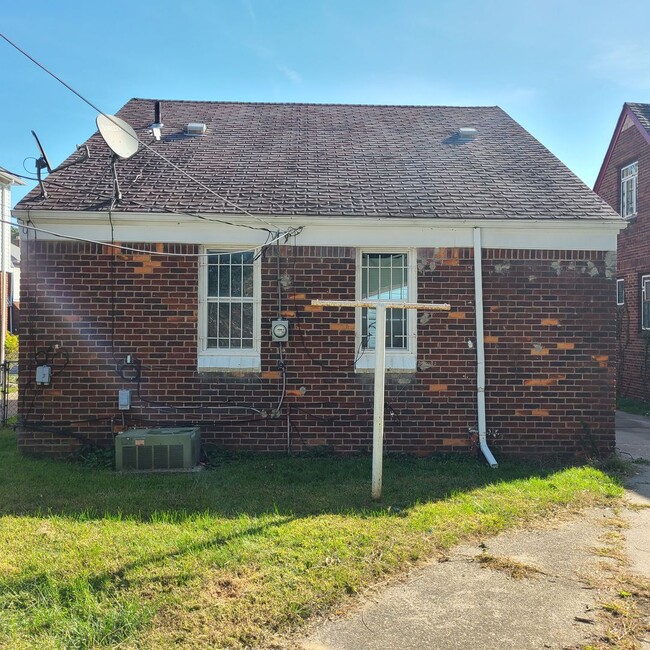 3 Bedroom 1 Welcome Section 8 - 3 Bedroom 1  Welcome Section 8