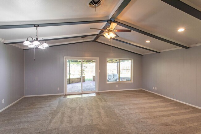 Building Photo - Beautiful 3 bedroom 2 bath home in Fountai...