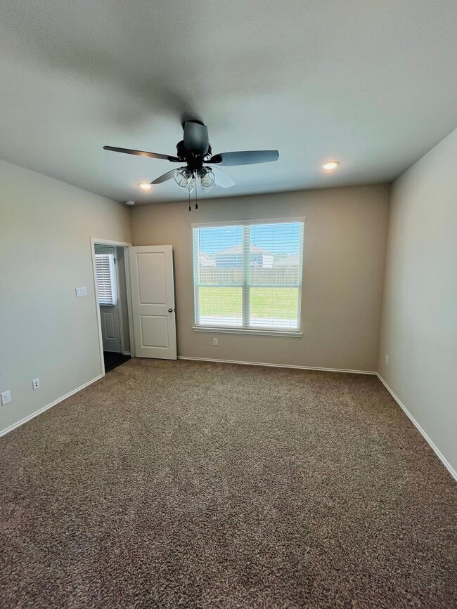 Building Photo - 2018 Cedar Br Dr