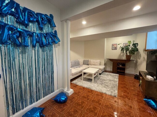 Building Photo - 191 Winthrop Rd