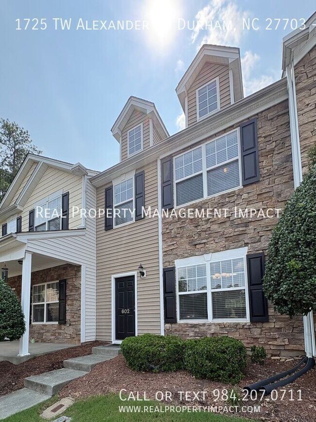 Building Photo - 1725 TW Alexander Dr