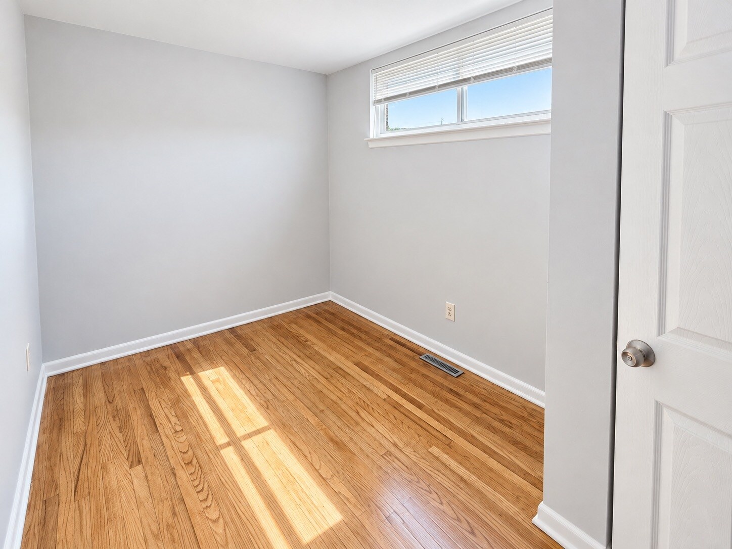 Building Photo - 727 W Emaus Ave
