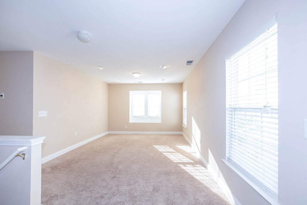 Building Photo - 13633 Coram Pl