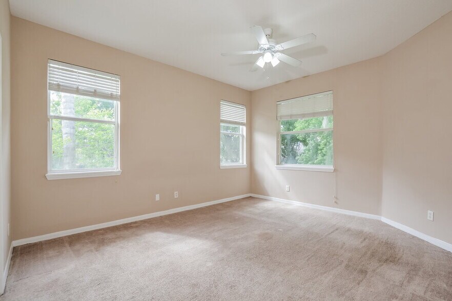 Building Photo - 1814 Madison Ivy Cir