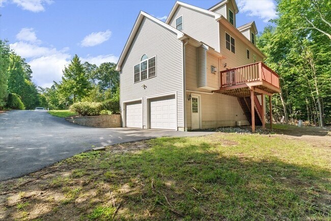 Building Photo - 19 Benjamin Ln