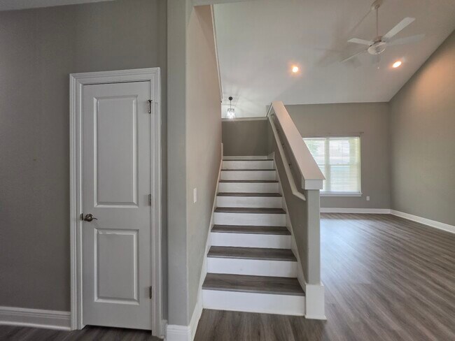 Building Photo - 2331 Hadleigh Hills Ct