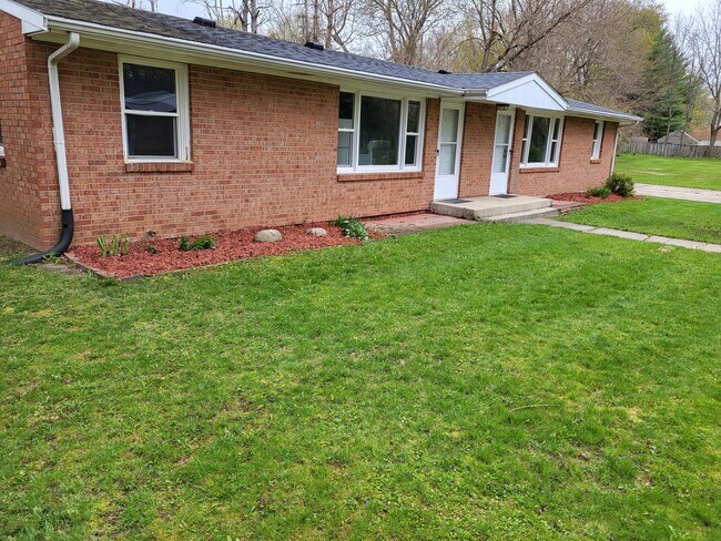 Primary Photo - 6610 Carman Dr
