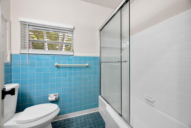 Building Photo - 1340 Sopera Ave