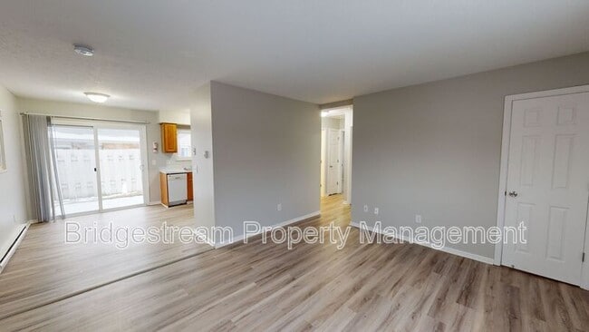 Building Photo - 4644 Waynedale Cir