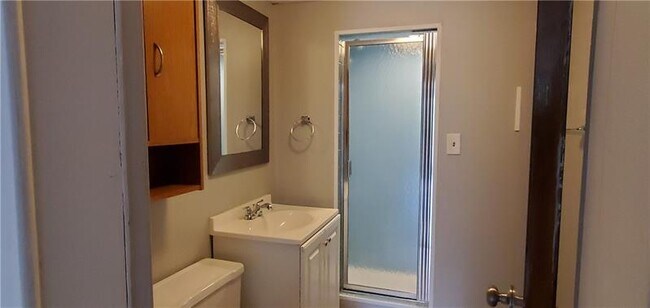 Building Photo - 419 Canyon Dr