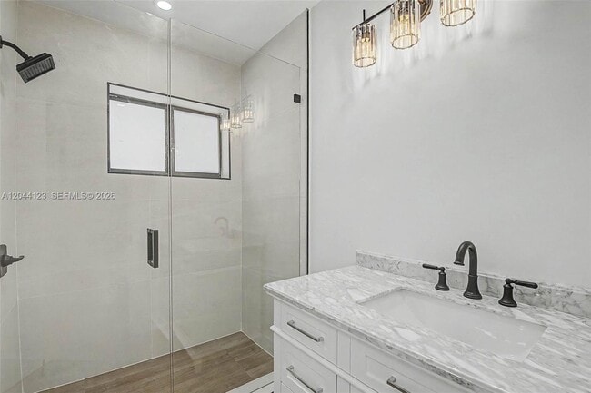 Building Photo - 17050 SW 83rd Ave