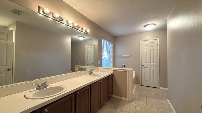 Building Photo - 4835 Windy Bluff Ct