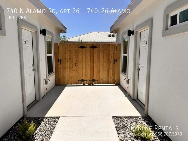 Building Photo - 740 N Alamo Rd