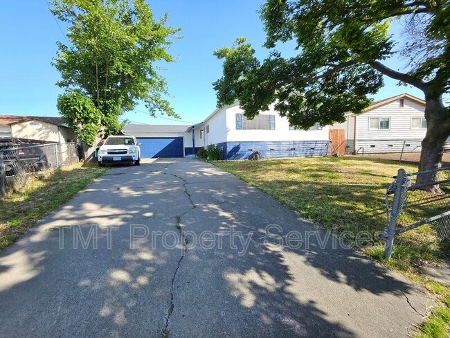 Building Photo - 1830 Nightingale Ave