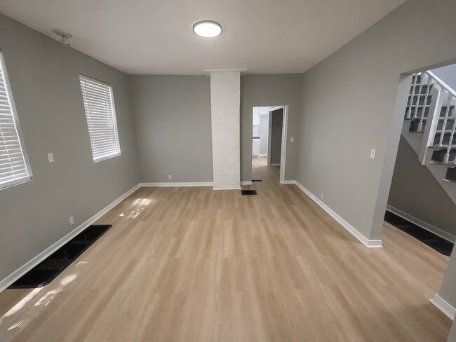 Building Photo - 2910 Belleview Ave