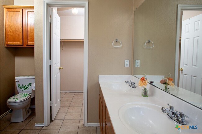 Building Photo - 5515 Lions Gate Ln