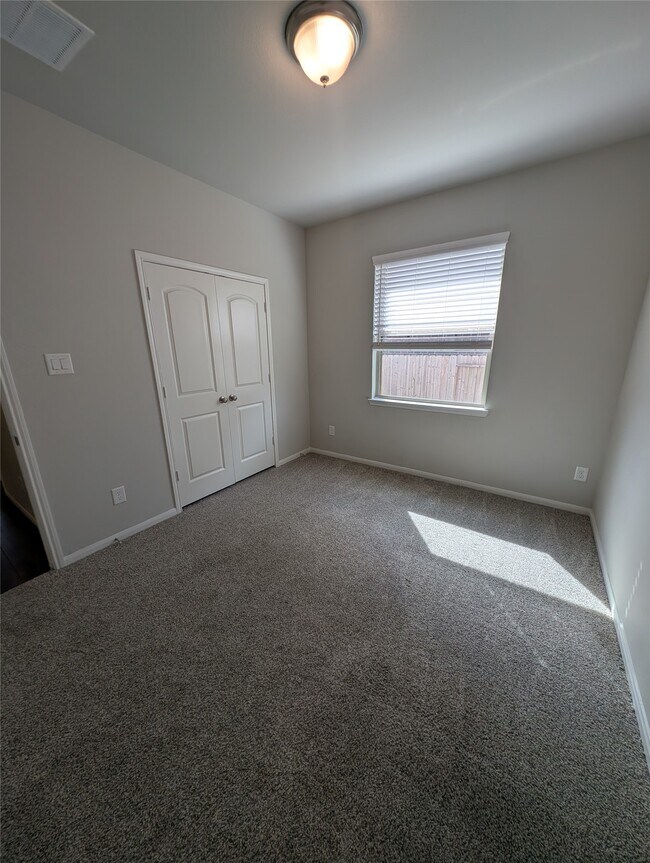 Building Photo - 30454 Butternut Oak Ln