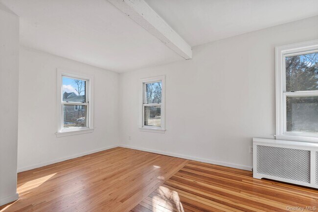 Building Photo - 500 5th Ave