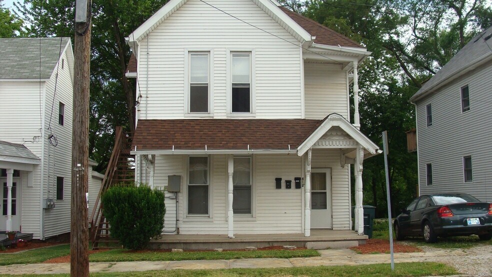 Building Photo - 812 W Main St