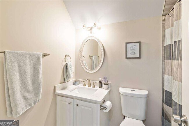 Building Photo - 203 Lenox Dr