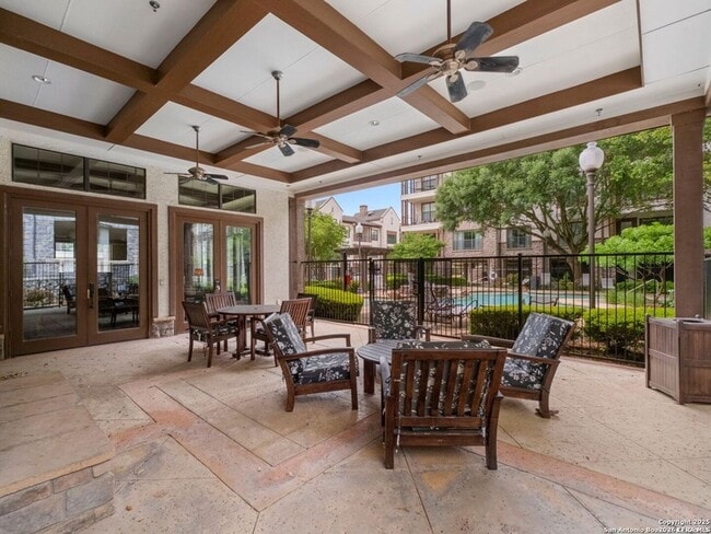 Building Photo - 7342 Oak Manor Dr