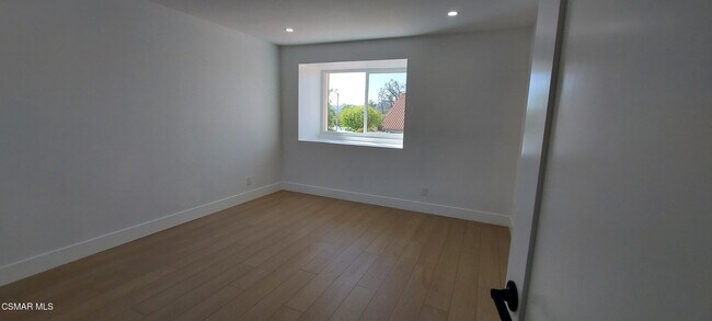 Building Photo - 748 Azure Hills Dr