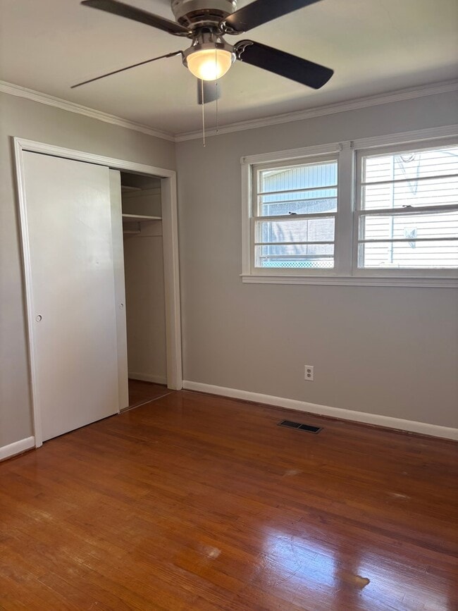 Building Photo - 810 Haynsworth St