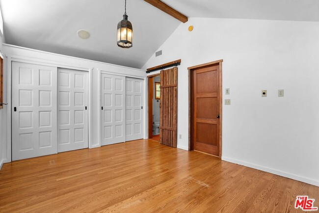 Building Photo - 2411 Castle Heights Ave